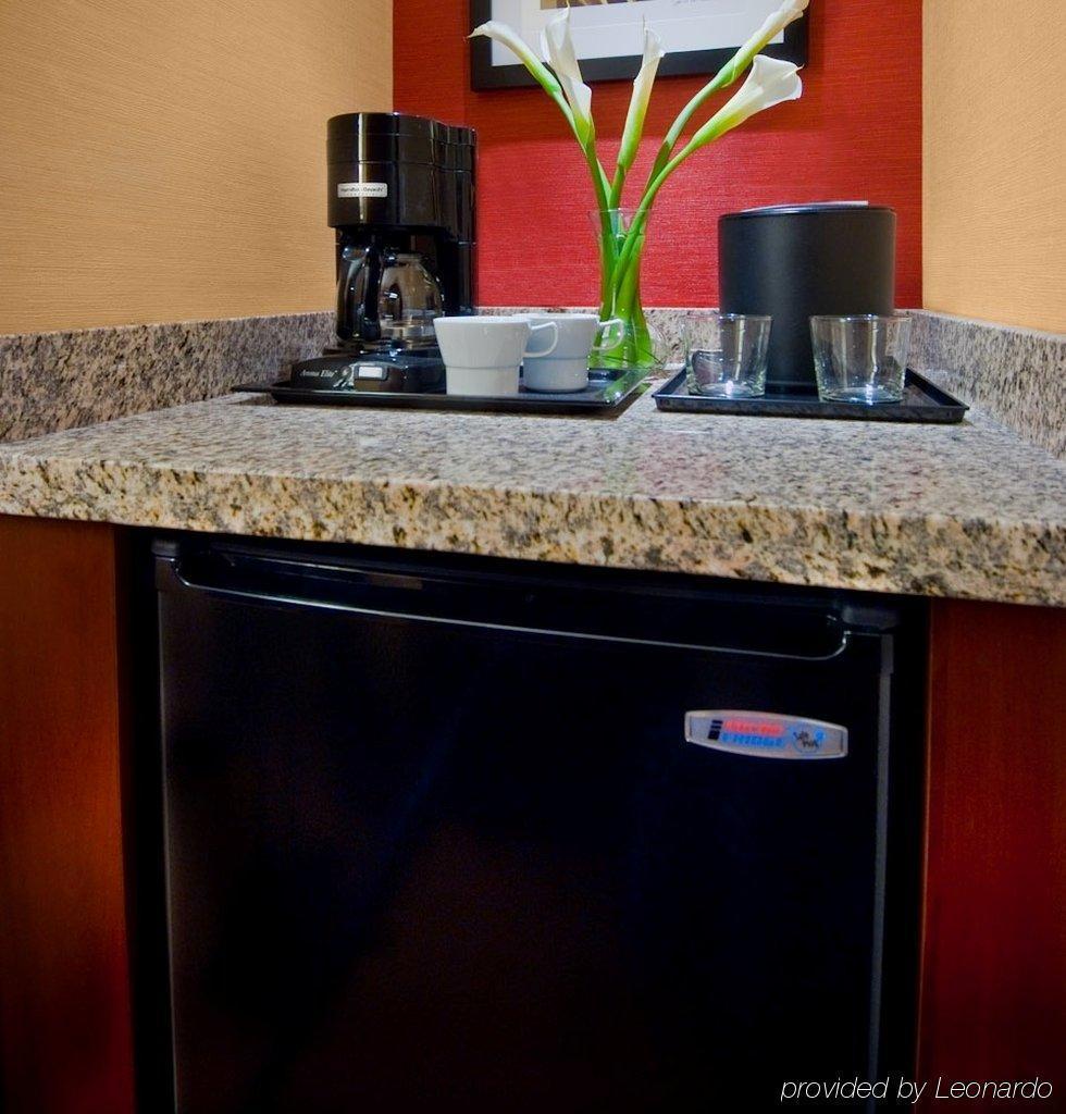 Courtyard By Marriott Chevy Chase Bethesda