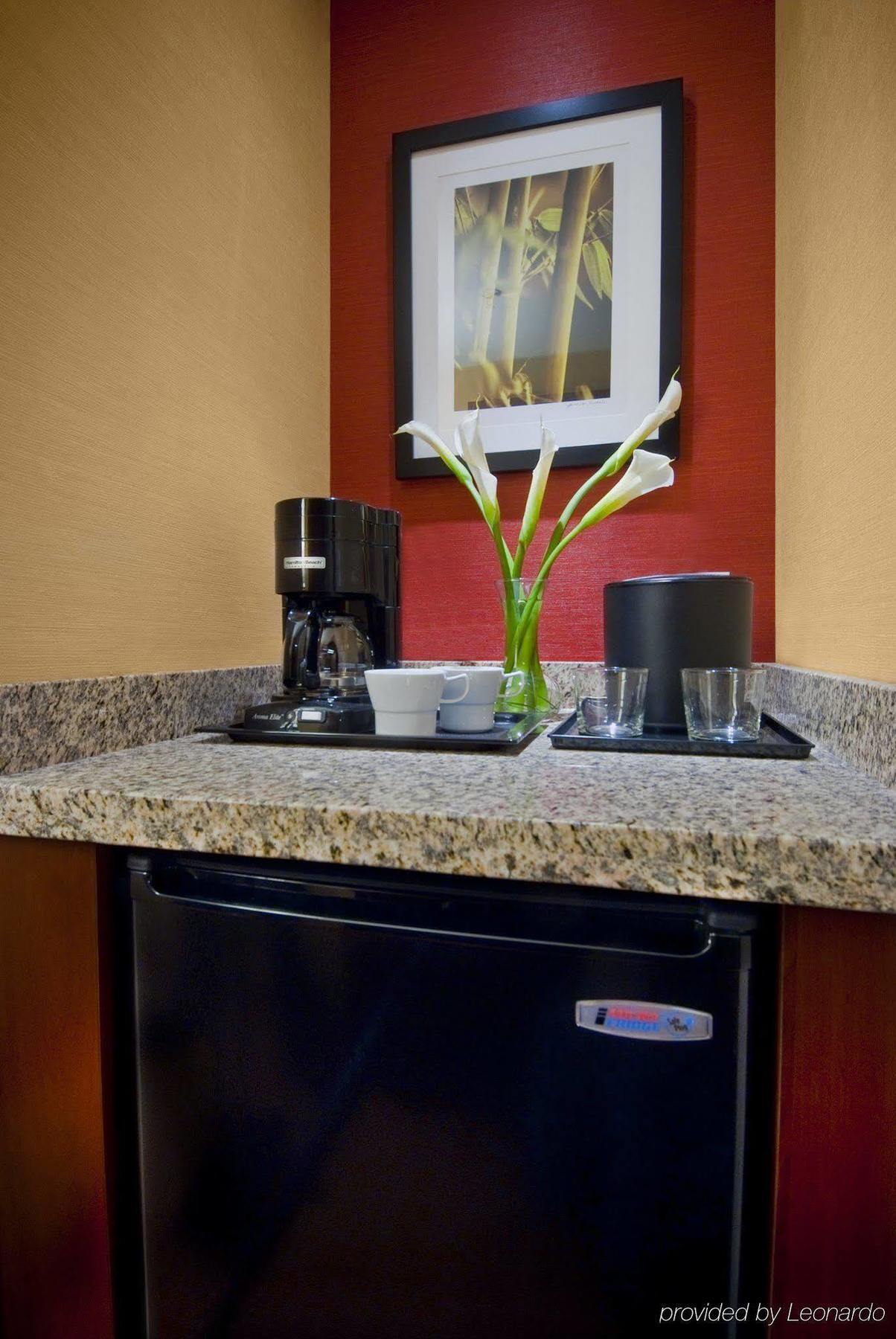 Courtyard By Marriott Chevy Chase Hotel Bethesda